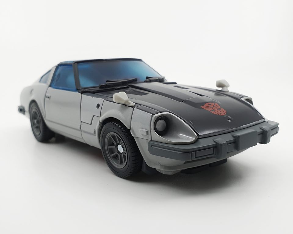 MP-18-Bluestreak-Packaging-Collectible-pin-07