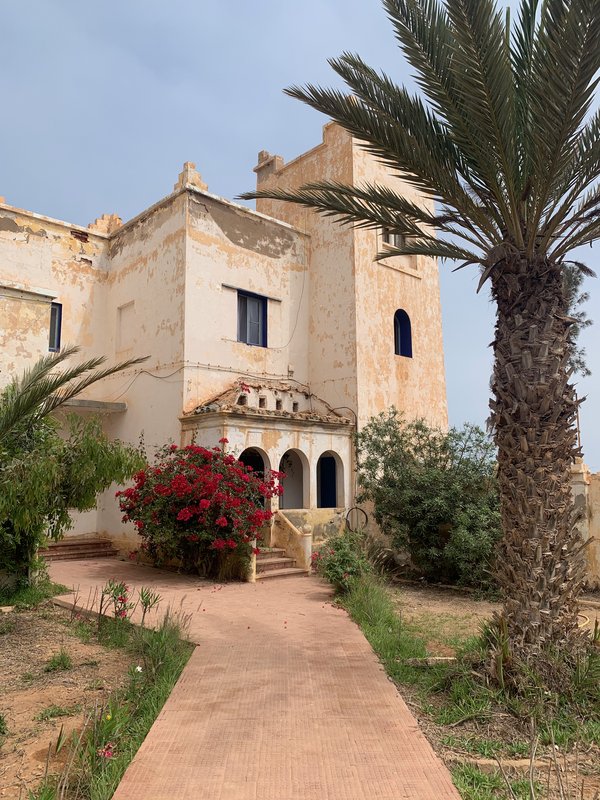 Sidi Ifni y la playa de Legzira - Sur de Marruecos: oasis, touaregs y herencia española (12)