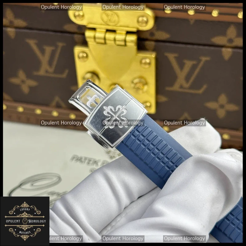 Patek Philippe Aquanaut 5168G Replica Blue Dial 42.2mm Steel Caliber 324SC