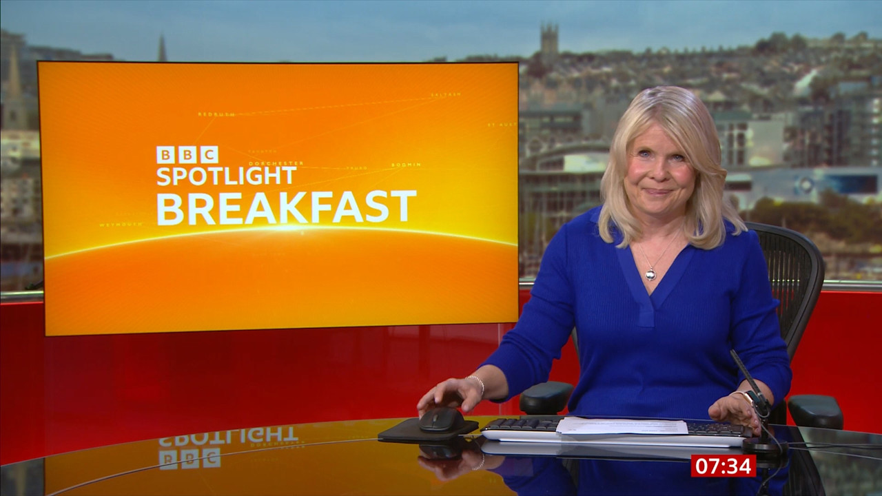 03.23 - 06.00.00 - Breakfast. The latest news, sport, business and we....ts_snapshot_15.13.722