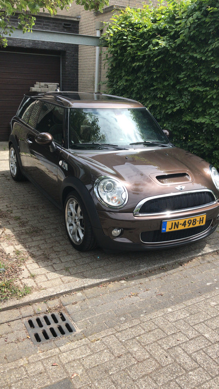 C7E264B4-73F6-47F9-961F-4653B6D8B56E