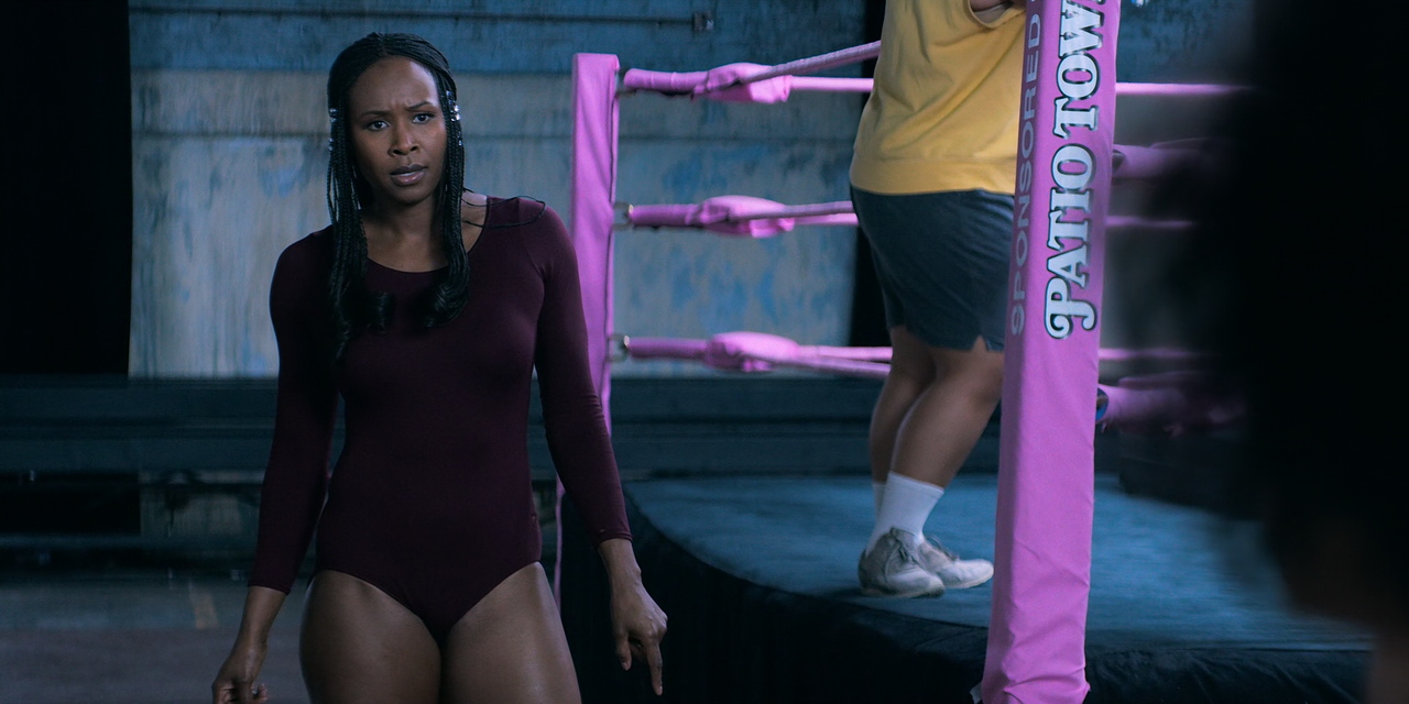 GLOW.S02E06.Work.the.Leg.1080p.10bit.NF.WEBRip.DDP5.1.HEVC-Vyndros.mkv_snapshot_07.41_[2020.10.29_02