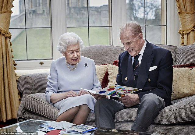 queen-phillip-73rd-wedding-anniversary-nov-2020.jpg