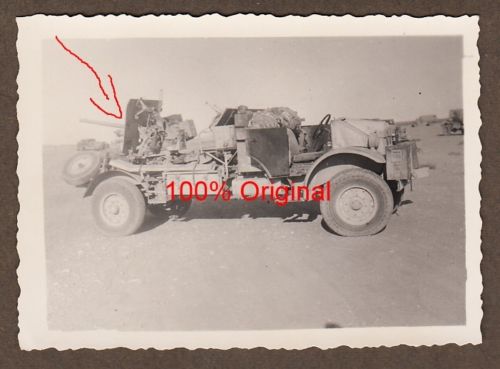 Beute Panzer Fahrzeug Lkw mit Geschütz in Afrika