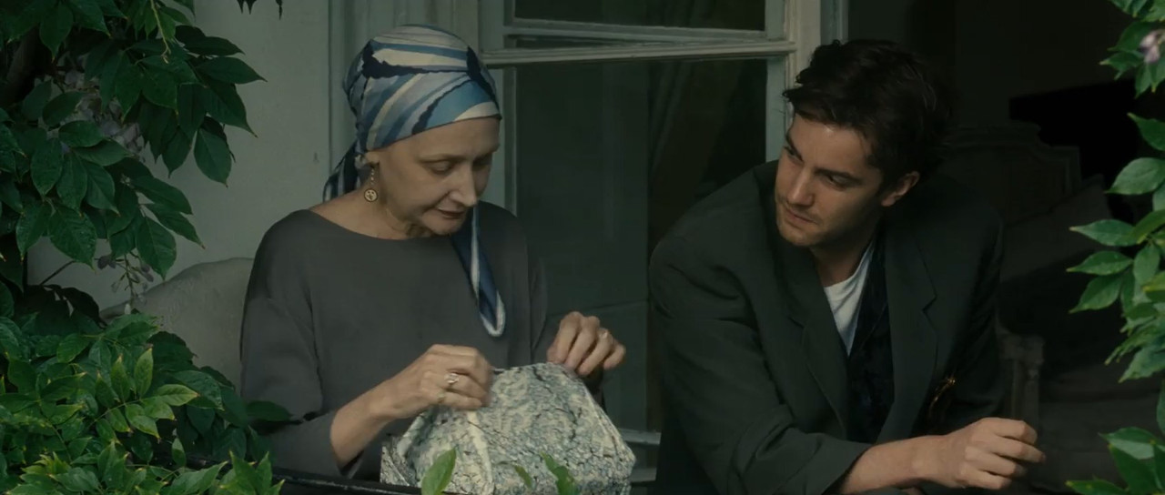One Day 2011 BluRay [Hindi + English] 480p, 720p ESub Screenshot