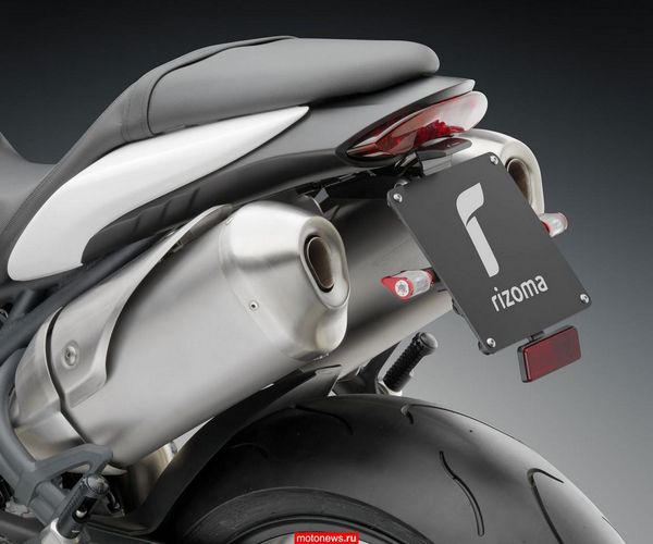 Triumph Speed Triple выпустила известный производитель предметов Triumph Speed Triple выпустила известный производитель предметов