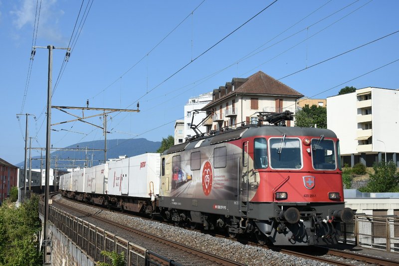 DSC-1877-420-251-a-Neuchatel-Serri-re-le