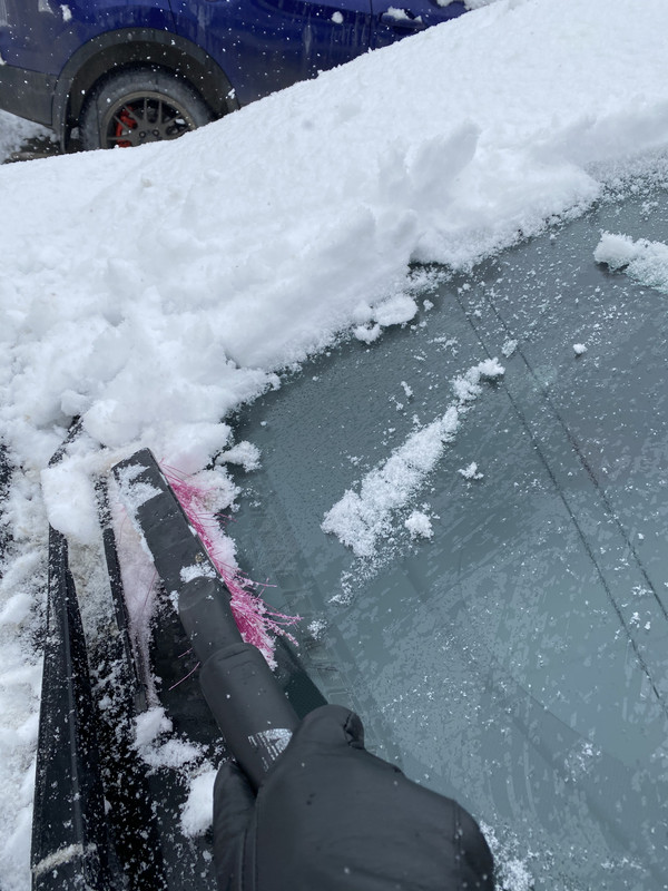 9AE8F240-21BE-4798-953E-255D88494780