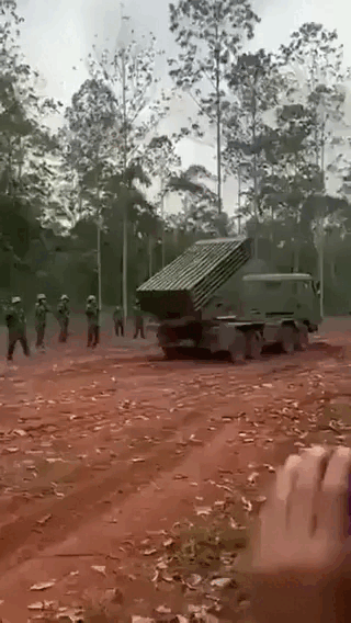 https://i.postimg.cc/qBLqXybb/video-2025-12-27-21-35-05.gif