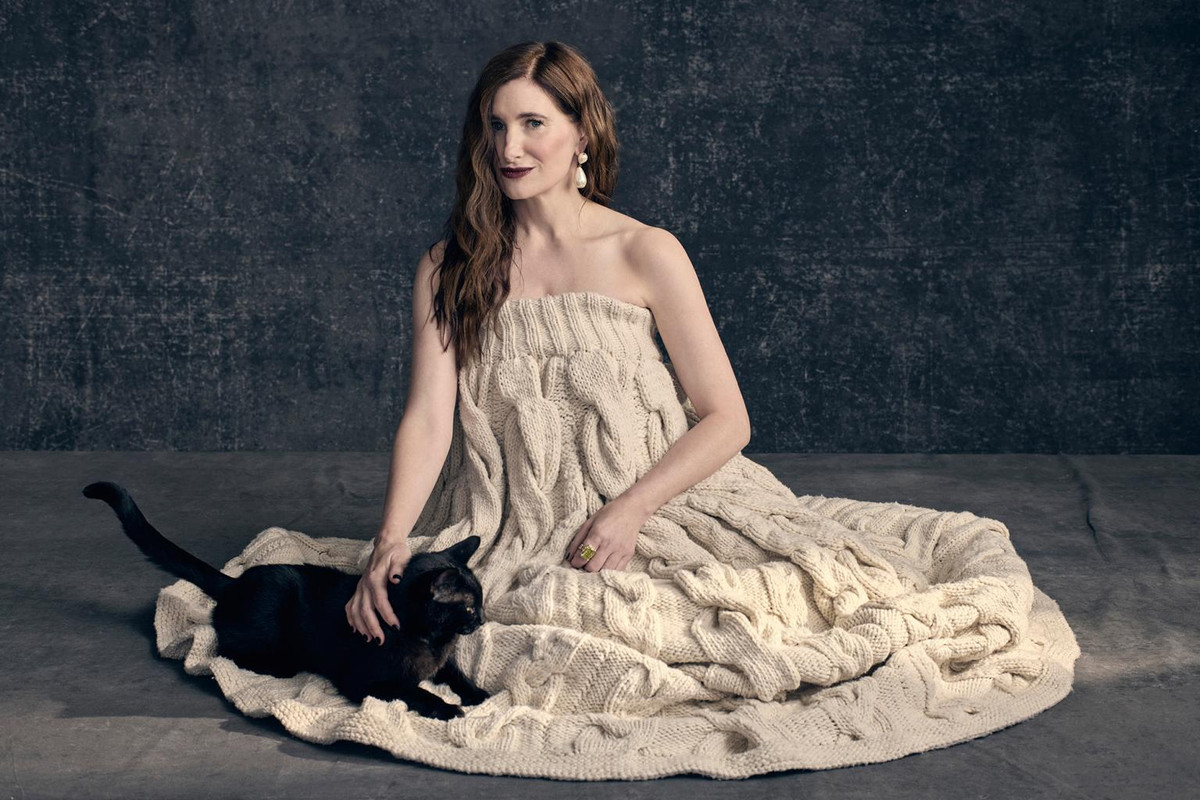 Kathryn-Hahn-Alexa-Magazine-03.jpg