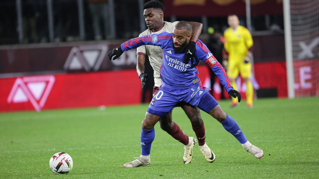 Lyon vs Metz, 02h05 ngày 24/08