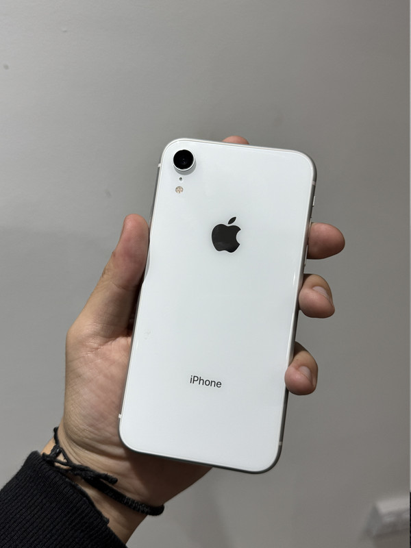 iPhone XR BLANCO - 64GB - 100%
