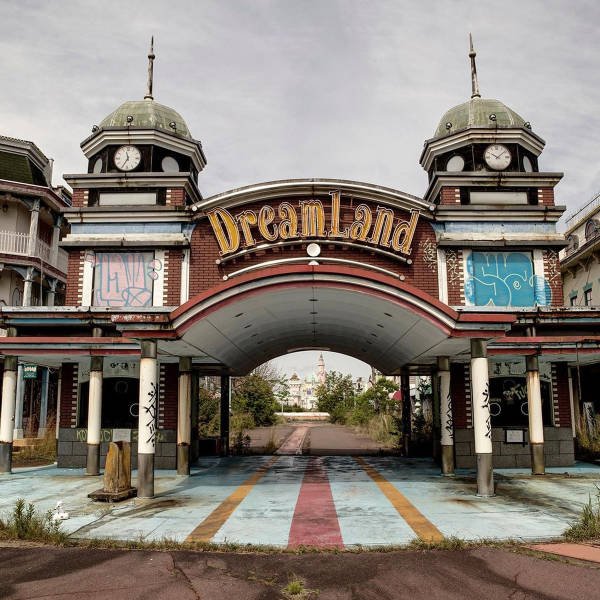 Dreamland-1