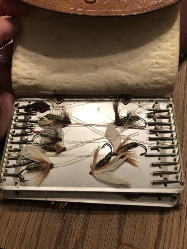 7F727DD2-C26B-4B80-9DC8-256FDBE276BD