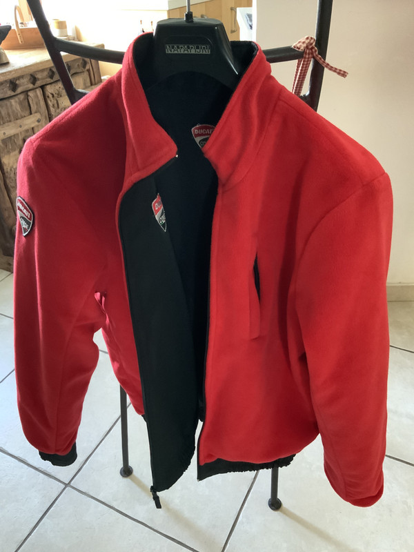 50C84FAD-7BDC-4A2E-BCE7-03C6A93000D9