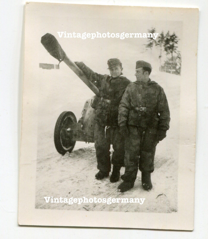 Foto Russland WH Soldaten Tarnuniform Camouflage Geschütz PAK Camo