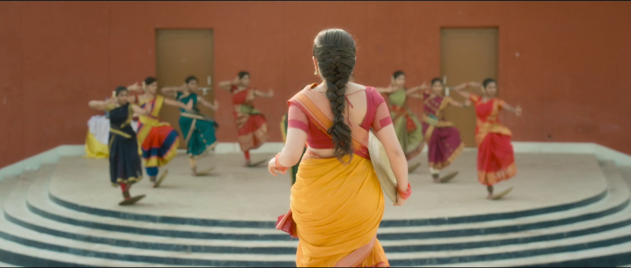 Nivetha Thomas- [SNASP] Busty ASS & Navel Sip scene -Ninnu Kori  (14)