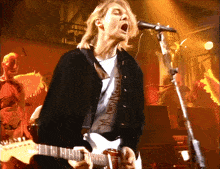 nirvana-live-and-loud.gif