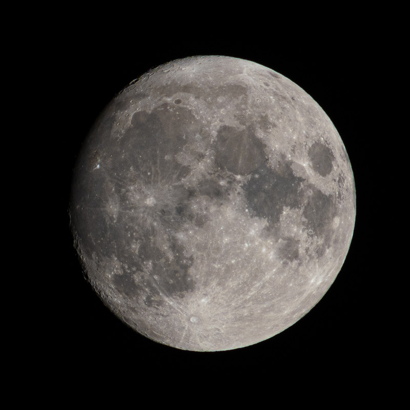 https://i.postimg.cc/qBngFkXL/Moon-1.jpg