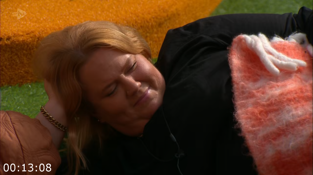 [Image: cz1q17wtcib6.png]