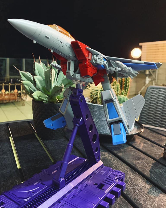 Masterpiece-MP-52-Starscream-Ver-2.0-22