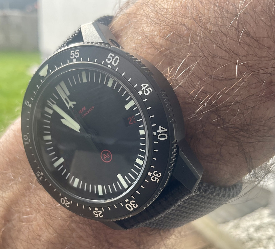 DEEC0363-7B3C-45BF-8C16-44781A4E45D7