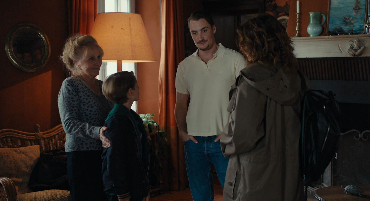 Quand.vient.l'automne.2024.FRENCH.1080p_01_29_48_00_538