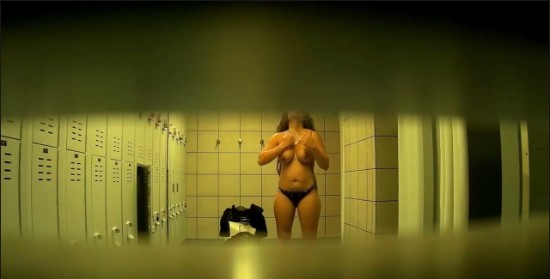 [Image: Voyeur52915101927.jpg]