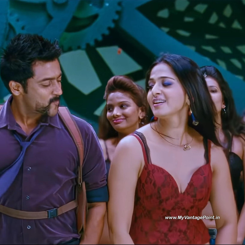 45-Anushka-Shetty-Hot-in-Singam-2-in-Kannukkulle-Song