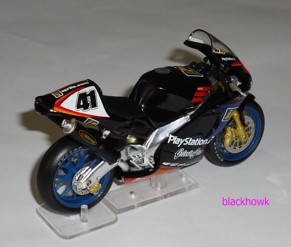 Aprilia-RSV10002