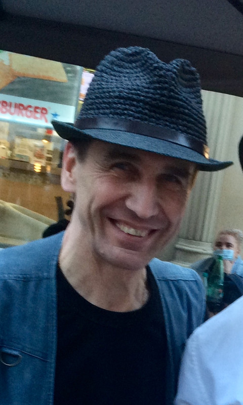 6374D97B-CBD5-40BB-8B68-A08F31BCE74B