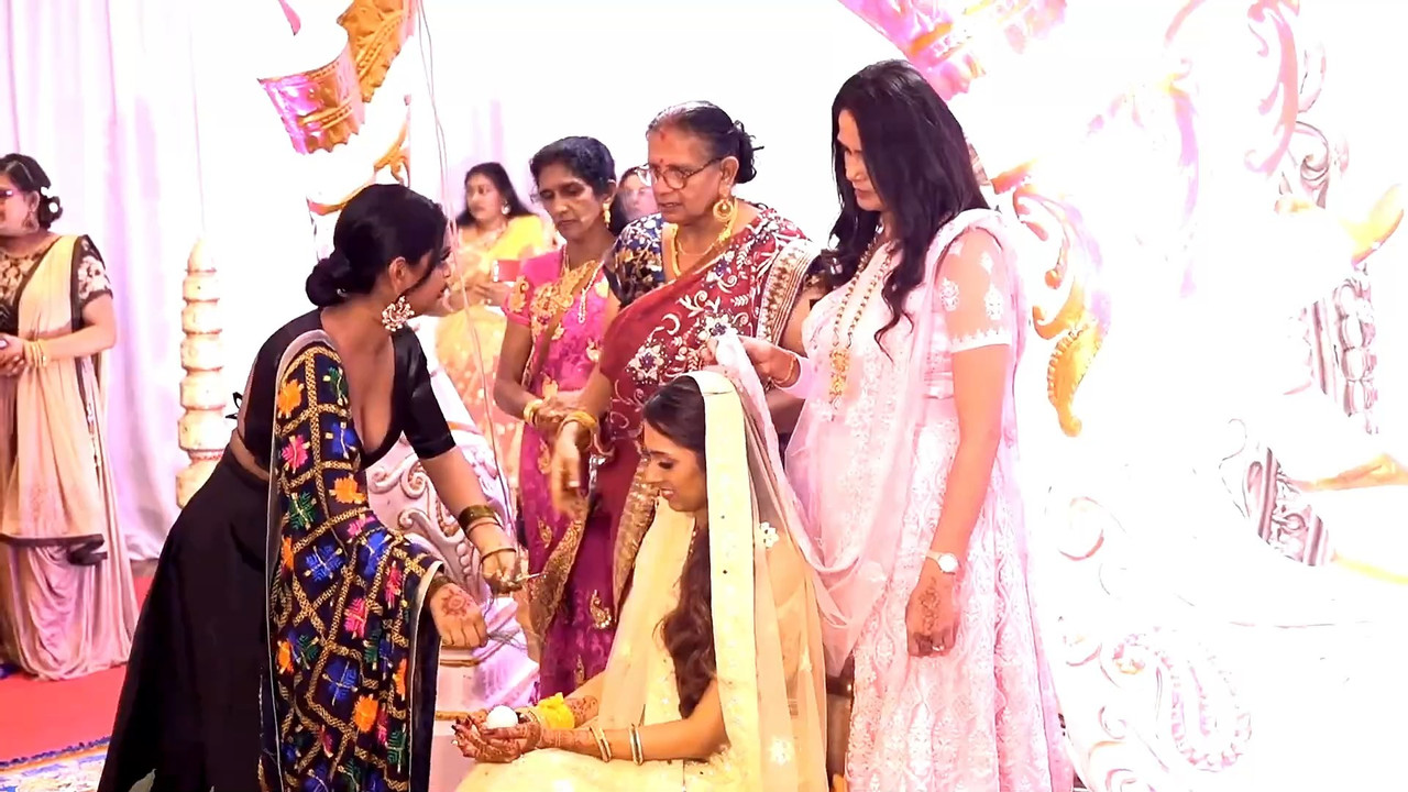 Wide boobs and cleavage show by mutiple girls during haldi.mp4_snapshot_01.25.635