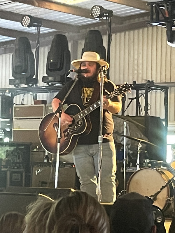 C83E367E-9E39-400F-8CEF-C1760D3AD29F