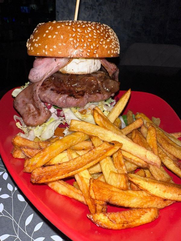 Hamburguesa Con Queso De Cabra