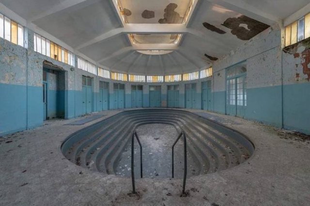 Abandoned-15