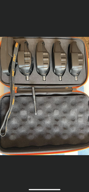 F5D9B364-260E-46D9-ABB0-52720E7D3534