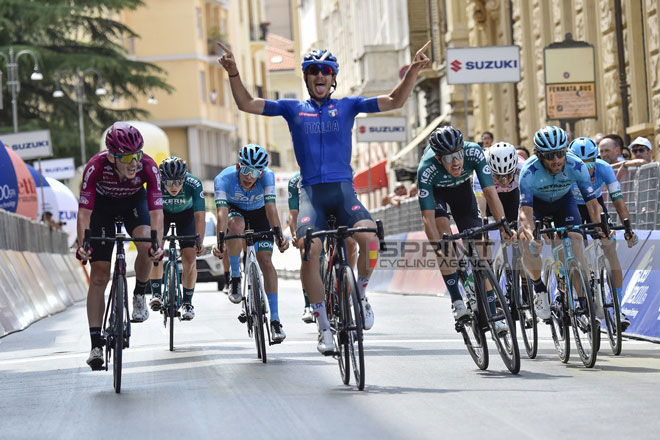 Christian Scaroni vince ad Ascoli Piceno (foto: Sprint Cycling Agency)