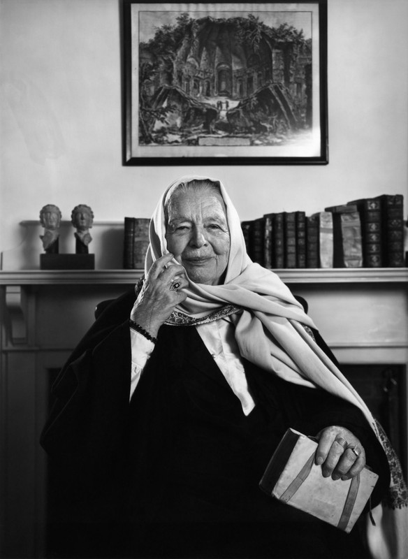 Yousuf-Karsh-Marguerite-Yourcenar-1987-1432x1960