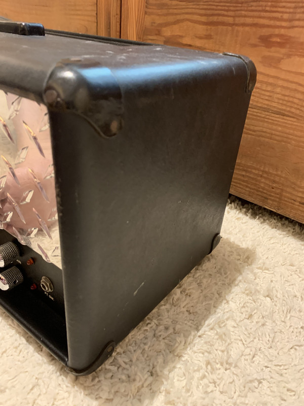 EFEC1318-22A9-4E85-942D-B630D42876E7