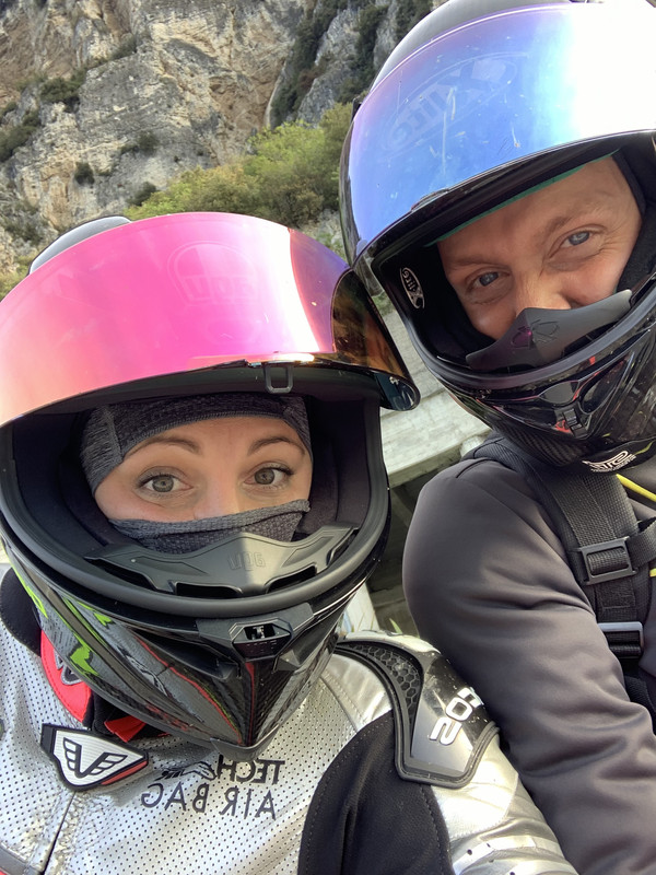 9DDBEFD0-04F7-4BE6-A512-49FC1EBBF90D