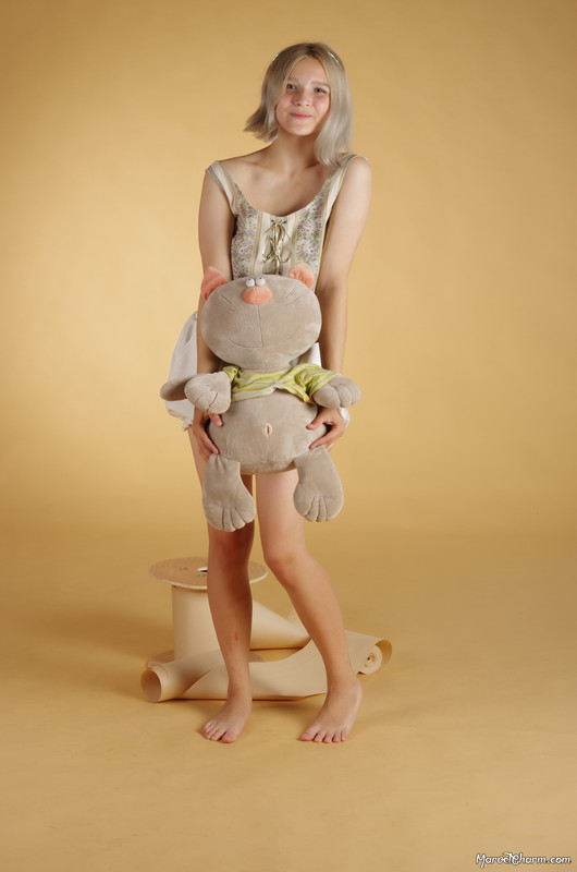 MarvelCharm_Lena-Happy-009