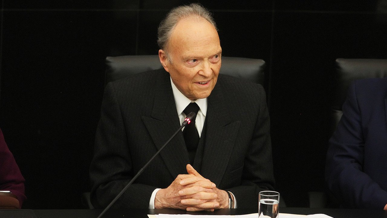 Alejandra Cuevas sale en libertad; pide audiencia con AMLO