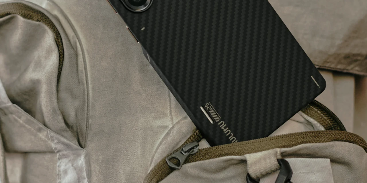 Husa pentru Samsung S25 Ultra, Aulumu din fibra de aramida, Ultra slim, compatibila MagSafe, Racire activa CoolHyper, Cadru camera din Aluminiu, Design rezistent la socuri, Disipare caldura, Protectie premium, Negru 7 c64860ef e7d5 43c6 8c47 5b67f1de0c71