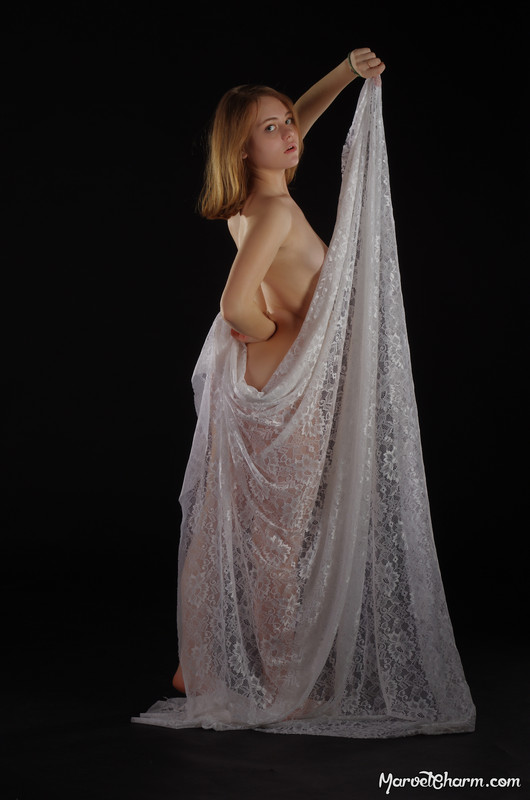 MarvelCharm_Nicolette-Lantern-115