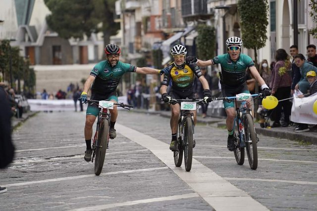 Alla Visciano Bike Marathon brillano i bikers del Federal Team Bike con  mountain bike ed e-bike
