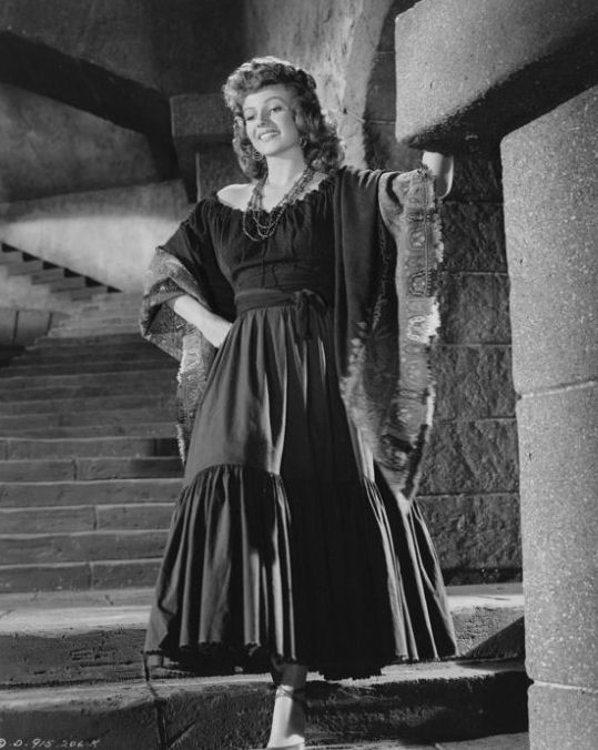 rita_hayworth_d43
