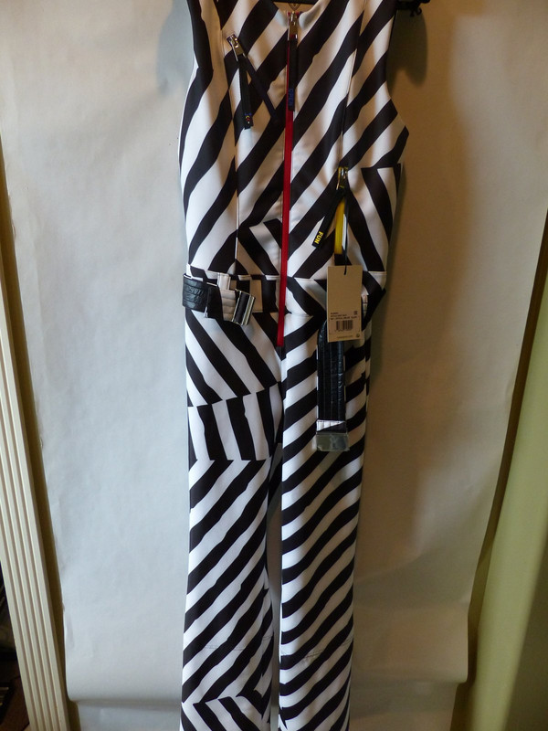 ROSSIGNOL WOMENS FULLI SOFT SUIT JUMPSUIT OPTICAL OBLICS SIZE MEDIUM ROSSIGNOL WOMENS FULLI SOFT SUIT JUMPSUIT OPTICAL OBLICS SIZE MEDIUM