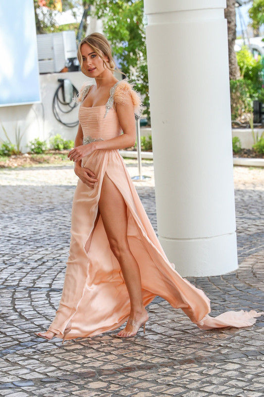 kimberley-garner-hotel-martinez-cannes-may-20th-2019-13