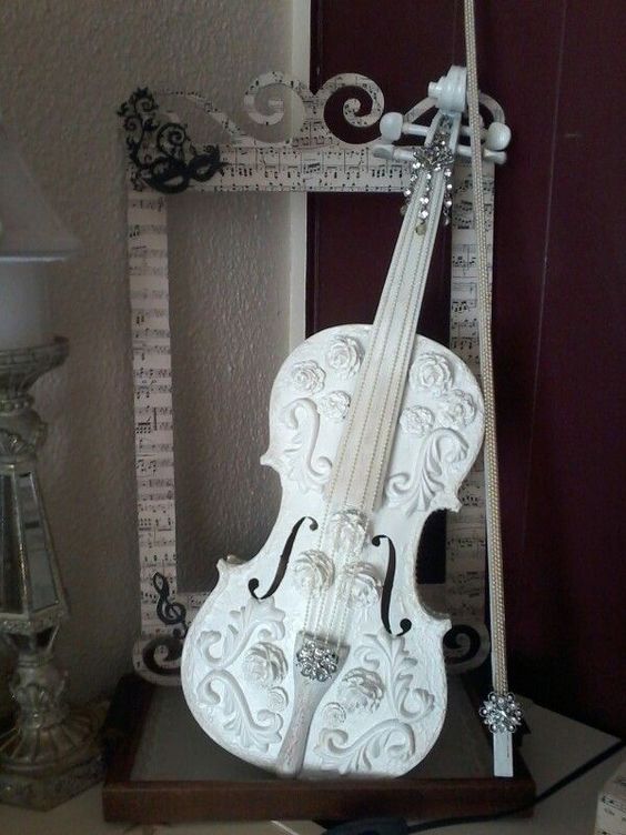 blacknwhiteviolin.jpg
