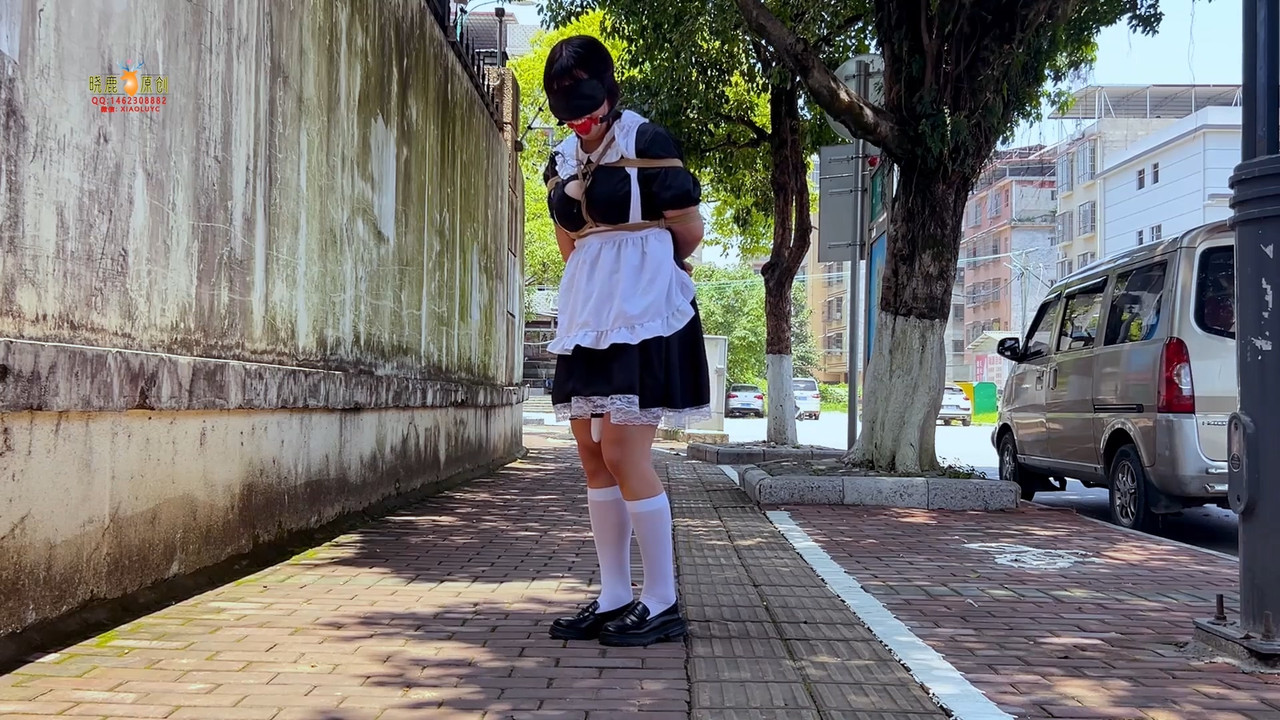 晓鹿原创 小巷里的女孩.mp4_20240730_185319.989